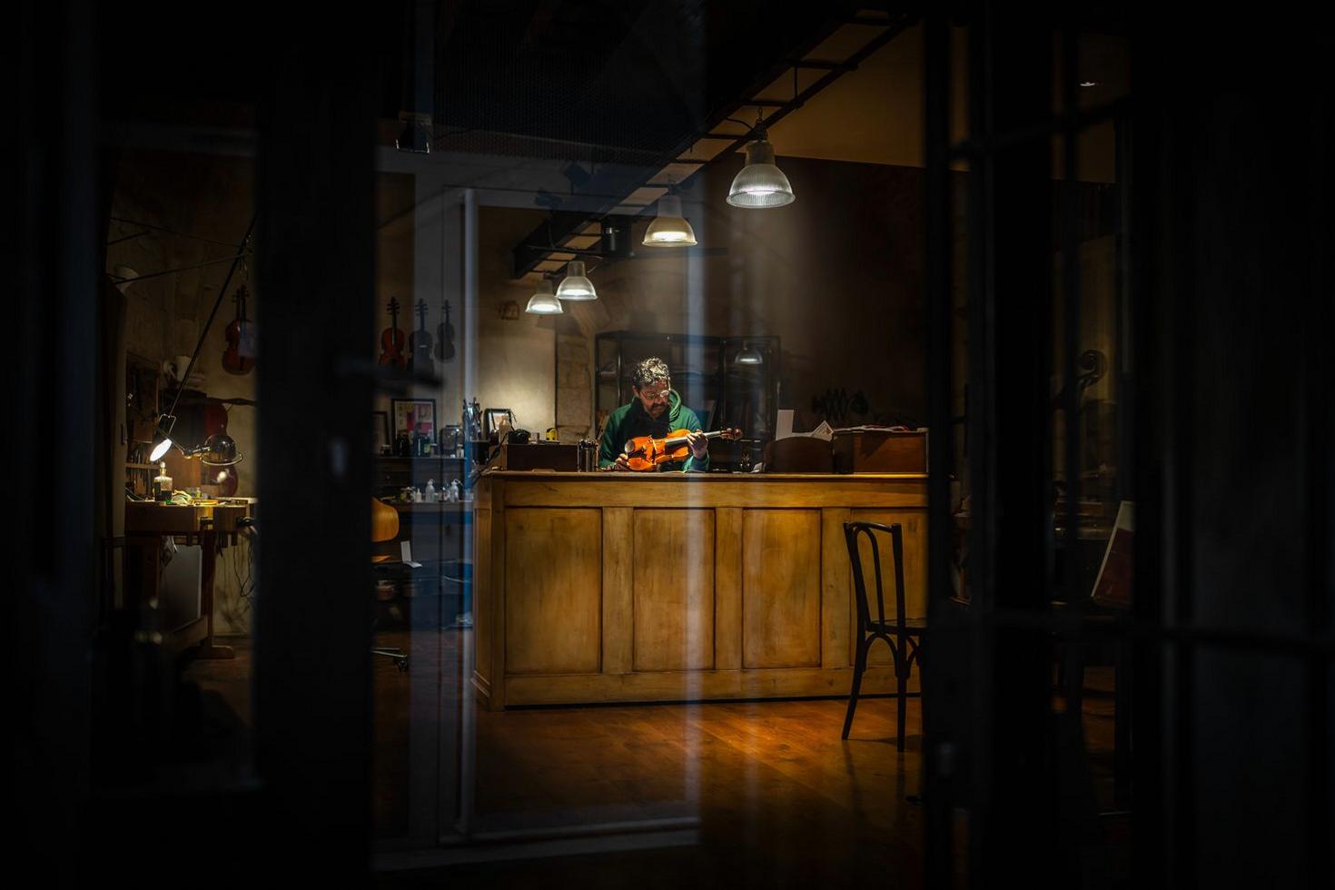Violin maker workshop